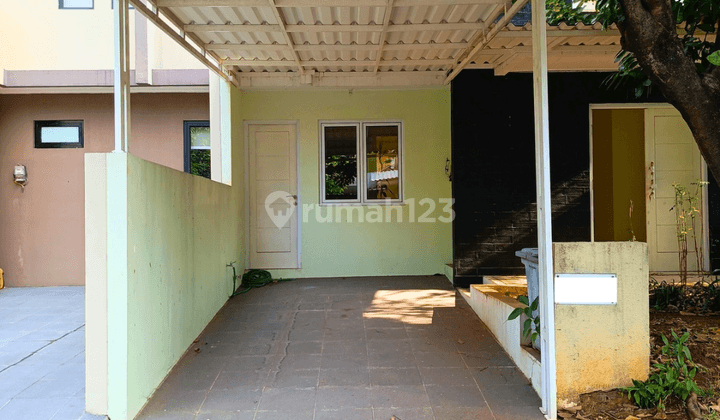 Rumah Strategis Dekat 2 Sekolah Besar Cluster New Jasmine 1