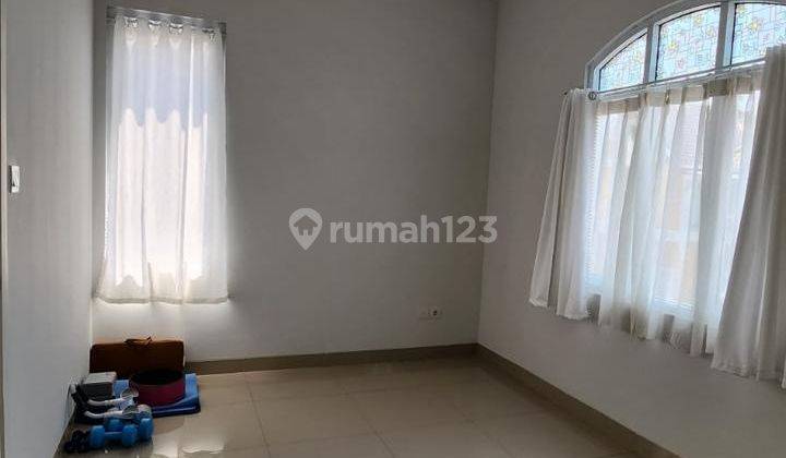 WTS Dijual Rumah Hook 2,5 Lantai di Omaha Village 2
