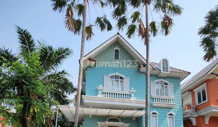 WTS Dijual Rumah Hook 2,5 Lantai di Omaha Village 1