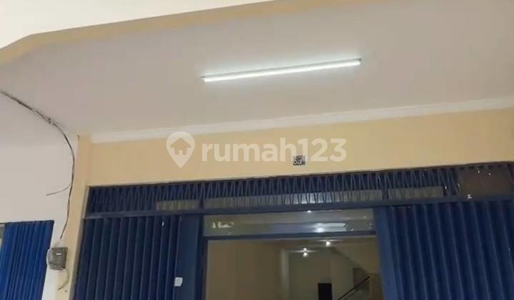 2-Story Ready-to-Use Shop House in Mulyosari, Surabaya, Negotiable 2-Story Ready-to-Use Shop House in Mulyosari, Surabaya, Negotiable