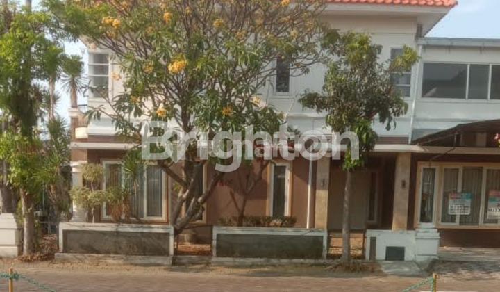 Regency 21 House, Hook, Strategic Minimalist Furnishing, Near Araya.