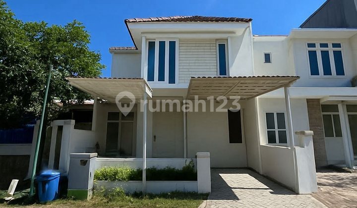 RUMAH 2 LANTAI CITRALAND UTAMA SURABAYA SEMI FURNISH ROW JALAN 3 MOBIL