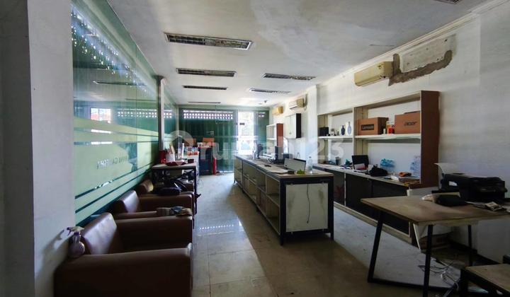 RUKO 3 LANTAI JEMURSARI, JEMUR WONOSARI, SURABAYA PARKIRAN LUAS