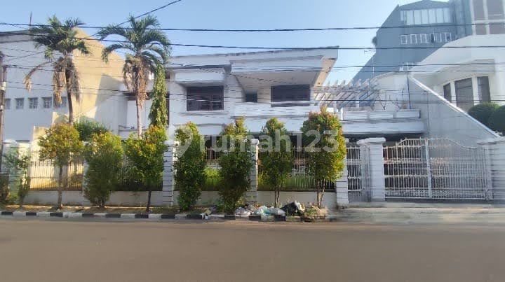 RUMAH SHM 2LT MANYAR KERTOAJO DHAMAHUSADA SURABAYA, DKT MCD GM UNAIR 1