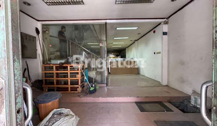 RUKO EX-BANK, KAPASAN AREA, IN A ROW WITH BCA, MANDIRI, & BNI 2