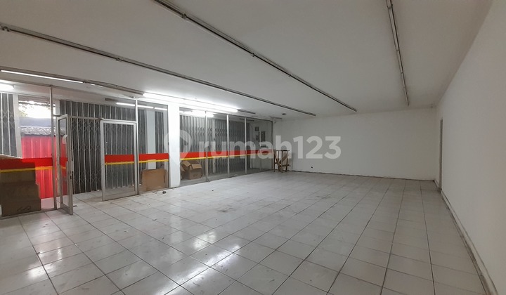 For Rent: Commercial Space on Main Road Pajajaran 2 Directions, Busy & Strategic Area For Rent: Commercial Space on Main Road Pajajaran 2 Directions, Busy & Strategic Area