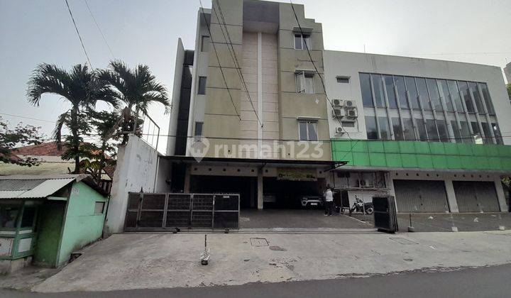 Dijual Ruko dan Rukos Pajajaran Lokasi Sangat  Strategis Dekat Istana Plaza
Main Road  1