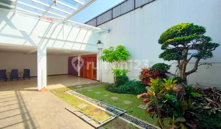 Rumah Setrasari Kulon Semi Furnished  2