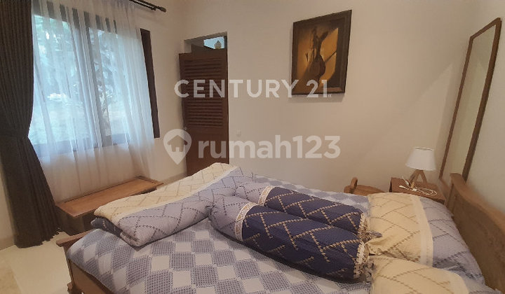 Beautiful & Lush Villa at Villa Triniti Lembang Near Kampung Daun 2