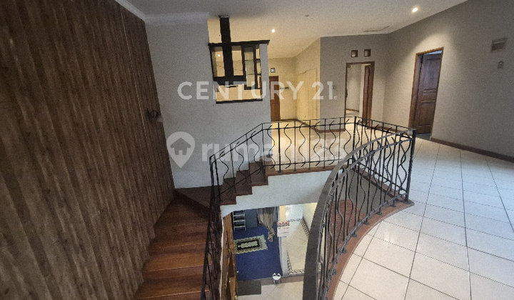 Rumah di Sayap Dago Mainroad Jl Sulanjana Strategis 2