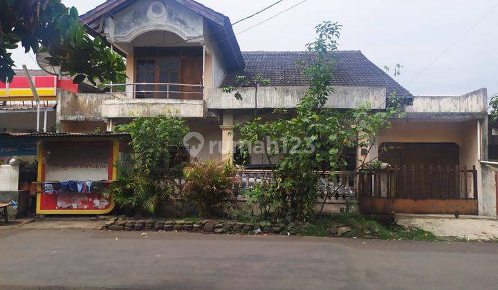 Rumah bonus bangunan di Jalan Riung Arum Bandung  1