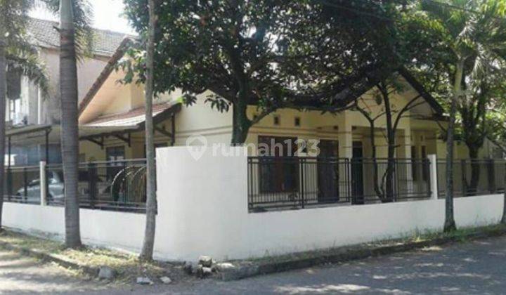 Rumah di TKI 3 siap huni  1