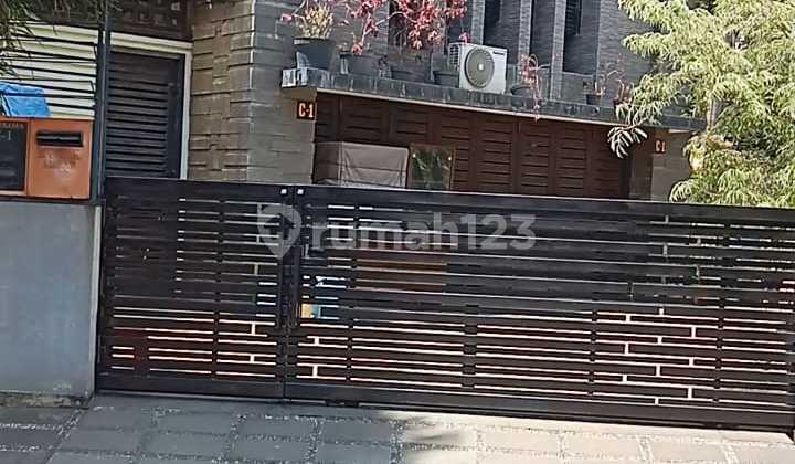 Rumah Asri 2 Lantai di Sayap Arcamanik Bandung