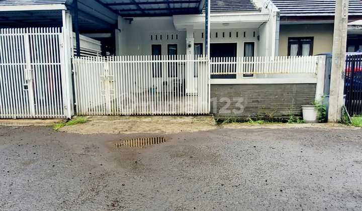 Rumah Asri Siap Huni di Sayap Arcamanik Bandung Rumah Asri Siap Huni di Sayap Arcamanik Bandung