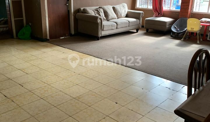 Rumah Asri dan Terawat di Jl Sekejati Bandung 2