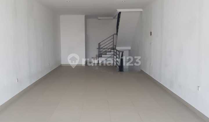 Strategic Main Road 3.5-Storey Shop House in Gedebage Wing 2