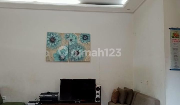 Rumah Asri 2 Lantai di Komplek Madani Regency Bandung Rumah Asri 2 Lantai di Komplek Madani Regency Bandung