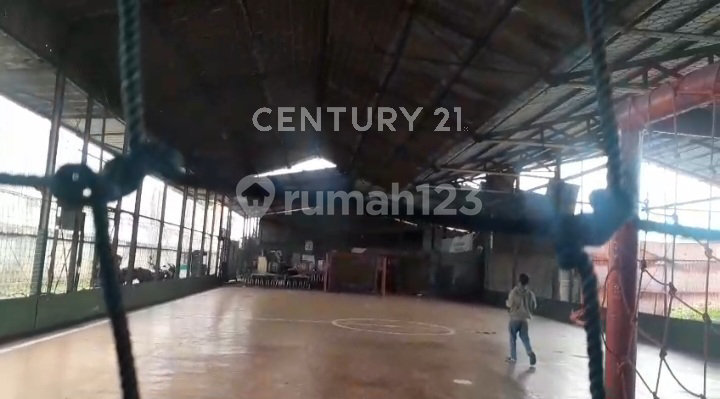 Gedung Serbaguna Cocok untuk Padel Gedung Serbaguna Cocok untuk Padel