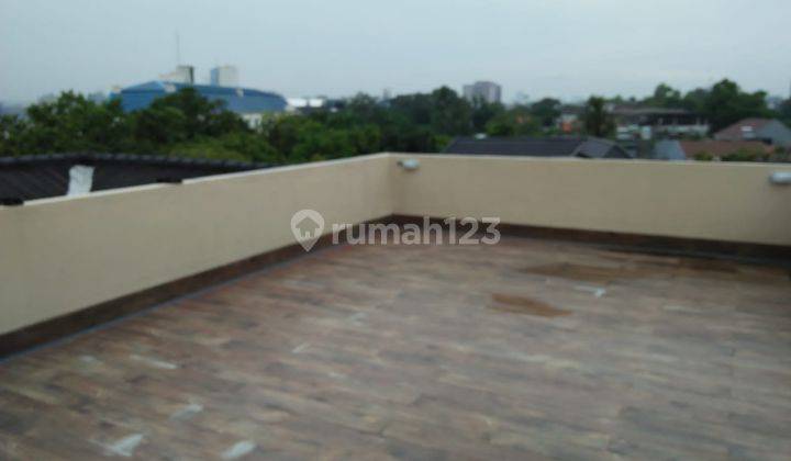 Rumah 3 Lantai Bagus Furnished SHM di Senayan Jakarta Selatan, Jakarta Selatan 1