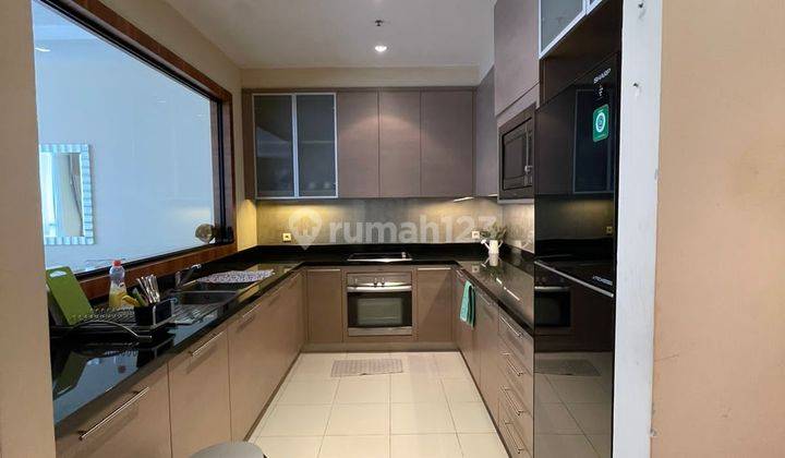 Apartement Oakwood Residences 3 BR Furnished Baru 1