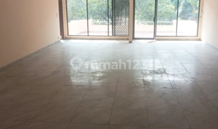 House 13x25, 13 Rooms, Already SHM, Strategic Location in Pluit Kencana Housing, Close to Market and Mall.