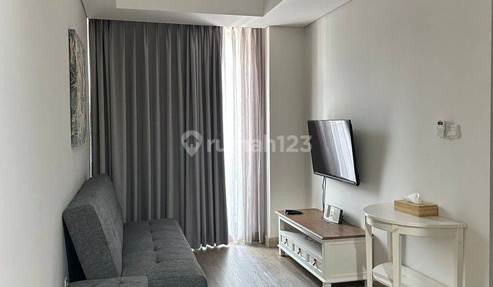 Apartemen 2 BR Full Furnished Siap Huni Design Cantik Dan Nyaman Di Taman Anggrek Residence 1