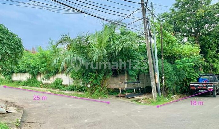 Tanah luas Hoek di Perumahan Meruya Sudah Ada IMB