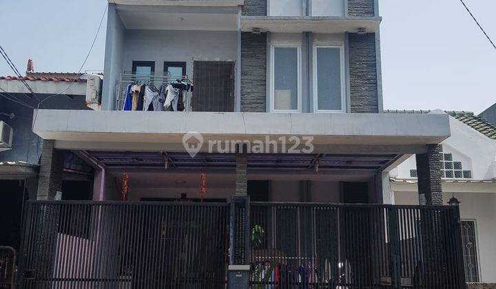 Rumah Luas Dan Nyaman Di Perum Taman Surya 2. 1