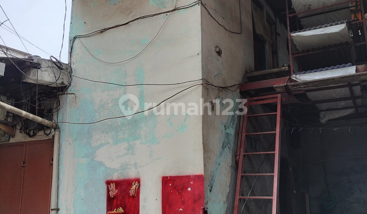 Tanah di Kamal raya 365m² Ex Toko Bangunan 2