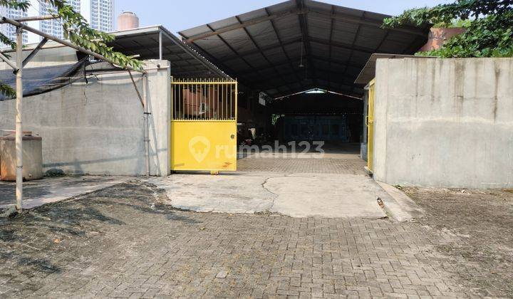 Tanah Strategis Bekas Bengkel Mobil 1000 m² 2