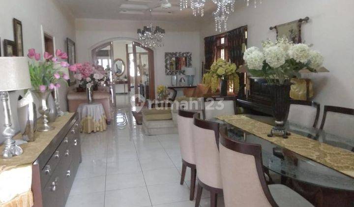 Rumah Cantik Jatinegara 608 m² Sudah Direnovasi 5