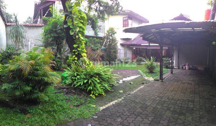 Rumah Cantik Jatinegara 608 m² Sudah Direnovasi 10