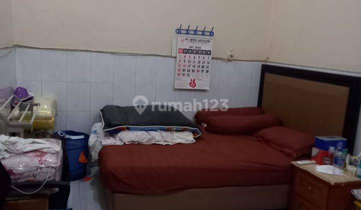 Rumah Luas Bertingkat di Jembatan Dua Semi Furnished  2