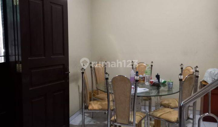 Rumah Luas Bertingkat di Jembatan Dua Semi Furnished  2