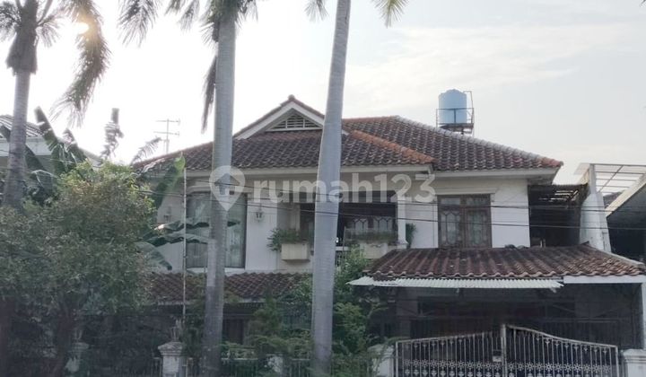 Rumah Luas Dan Strategis Di Jalan Utama Perumahan Green Garden