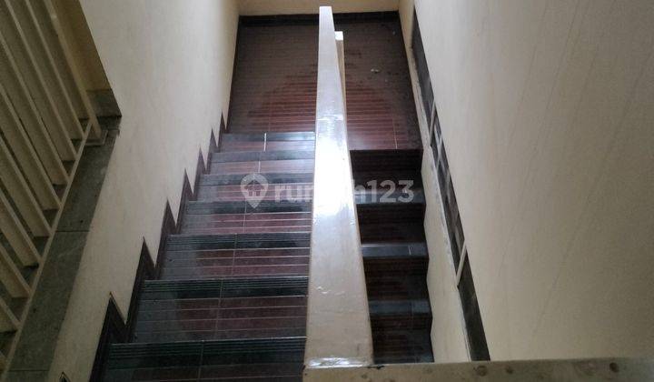 Rumah Murah Di Bandengan 4 Lantai Semi Furnished Cocok Untuk Kost²an  2