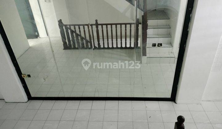 Ruko Pengukiran 3 Lantai Ukuran 4x39 Lokasi Strategis 1