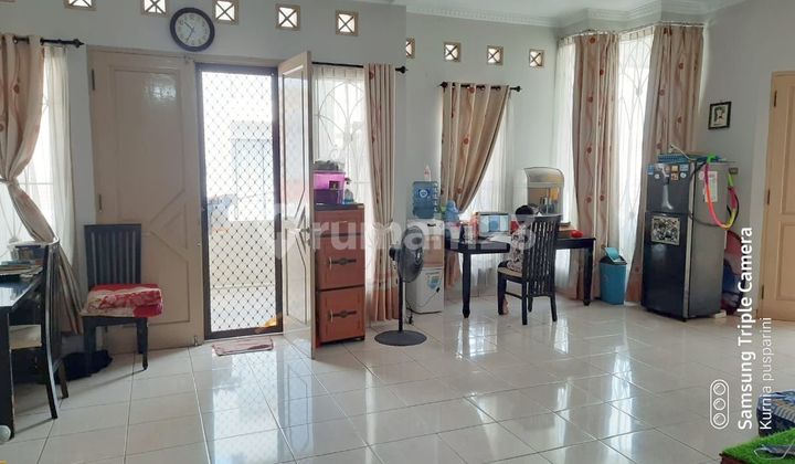 2-Story House in Puri Indah Residential Complex, Pocket Shape, Located on a Hook 2