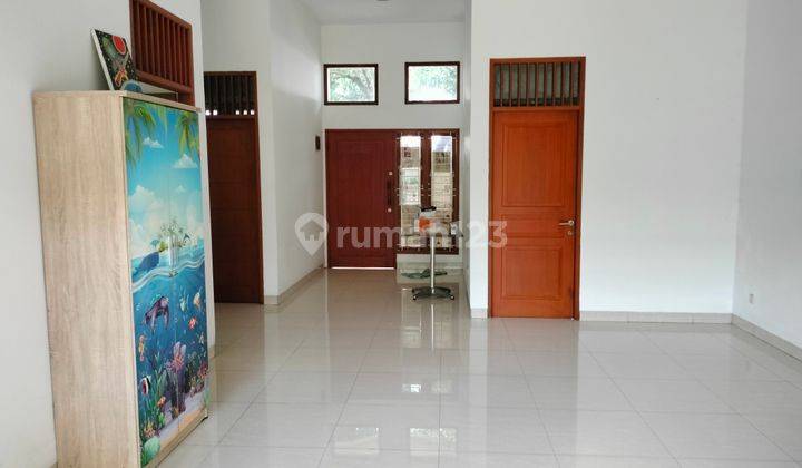 Rumah Murah Dan Luas 3 Br Semi Furnished Terletak Di Kavling Dki Meruya  2