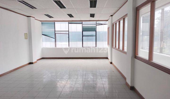 Ruko 5 Lantai Lebarnya 7 Ada Lift Lokasi Strategis Di Pinggir Jalan Raya Kedoya Cocok Untuk Bisnis Dan Kantor 1