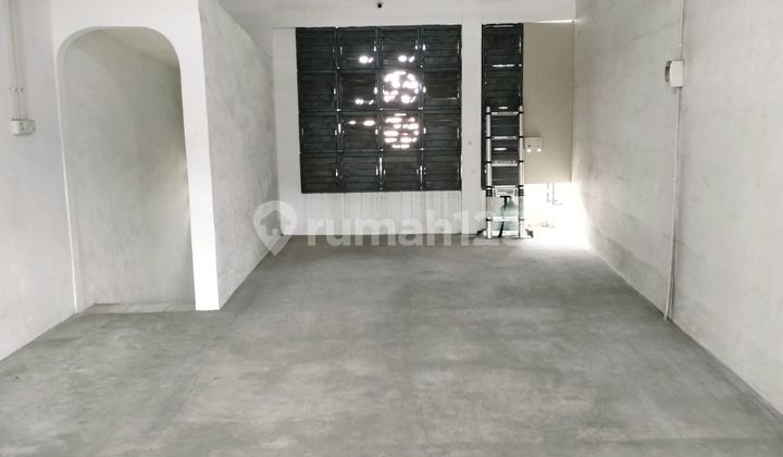 Ruko Murah 3 Lantai Hoki Bentuk Ngantong Kondisi Rapi Dan Terawat Di Jembatan Gambang Jembatan Dua Ruko Murah 3 Lantai Hoki Bentuk Ngantong Kondisi Rapi Dan Terawat Di Jembatan Gambang Jembatan Dua