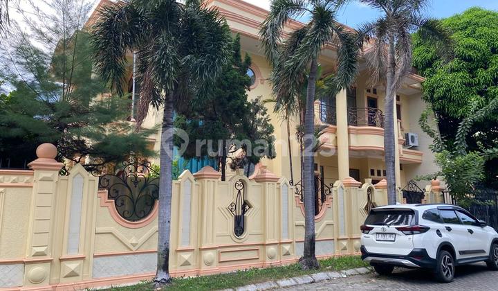 Rumah Mewah 2.5 Lantai Semi Furnished Sudah Shm Posisi Hook Hadap Timur Dan Selatan Terletak Di Perumahan Taman Palem Lestari Cengkareng Kalideres 2