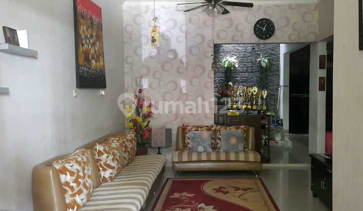 Rumah 2 Lantai Sudah SHM Semi Furnished Terletak di Perumahan Fortune Spring Graha Raya Bintaro Tangerang Selatan