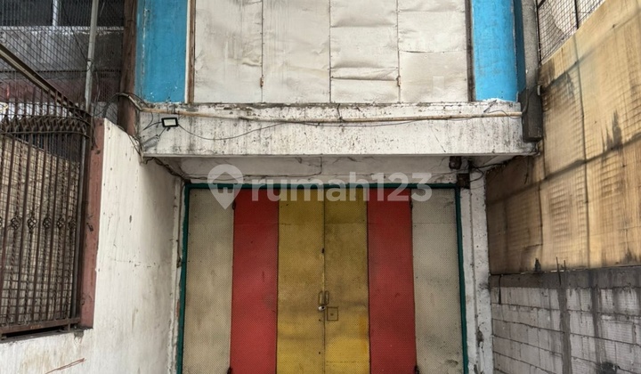 Ruko Strategis Cocok Untuk Usaha, Kantor, Tempat Tinggal Terletak Di Jalan Raya Tubagus Angke