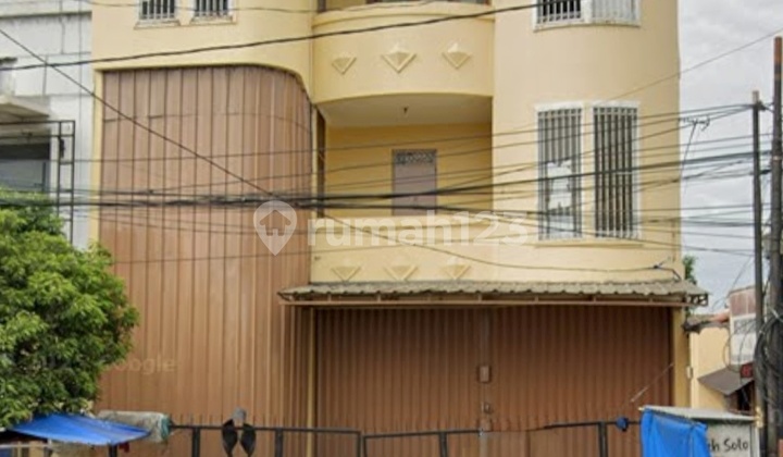 Rare 9.6-meter Wide Shop House at Affordable Price, Suitable for Minimarket, Office, Business Location Very Strategic on Jalan Raya MH Thamrin, Cikokol, Tangerang Rare 9.6-meter Wide Shop House at Affordable Price, Suitable for Minimarket, Office, Business Location Very Strategic on Jalan Raya MH Thamrin, Cikokol, Tangerang