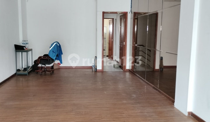 Ruko 4.5 Lantai Cocok untuk Kantor, Usaha , Gudang Lokaai Stretegis Si Area Mall Season City Jembatan Besi Latumenten Ruko 4.5 Lantai Cocok untuk Kantor, Usaha , Gudang Lokaai Stretegis Si Area Mall Season City Jembatan Besi Latumenten