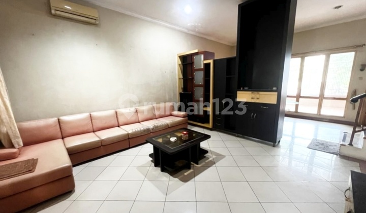 Rumah 2 Lantai Harga Nego Terletak di Komplek Perumahan Bukit Golf Mediterania Pik 1