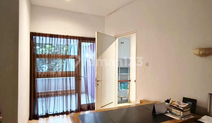 Rumah Mewah Full Furnished Siap Huni Sudah Shm Ada Taman Di Belakang Terletak Di Perumahan Jalan Wijaya Kebayoran Baru Jakarta Selatan 2