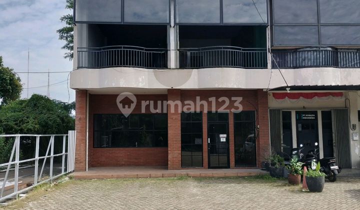 Ruko Gandeng 2 Lantai Cocok untuk Kafe, Resto, Kantor, Minimarket Parkiran Luas Terletak di Puri Indah Kembangan Jakarta Barat