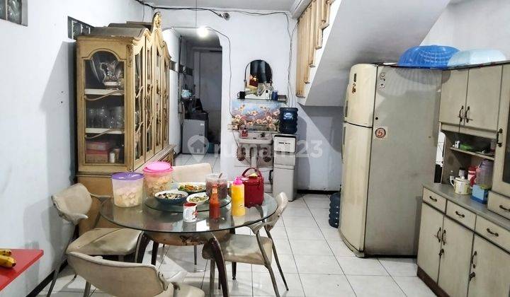 Tanah Murah Ada Bangunan Rumah, Toko, Kost Kosan 43 Kamar Yang Terisi Penuh Akses Container Lokasi Strategis Di Kapuk Raya 2